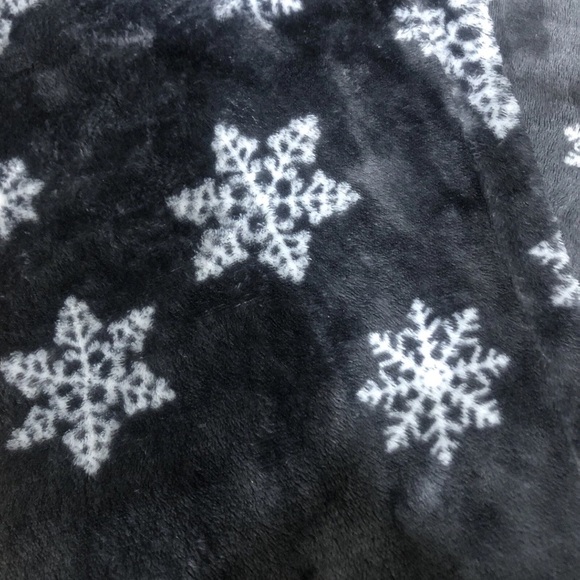 Hot Kiss Black and White Snowflake Kids Pajama Bottoms - Picture 2 of 3